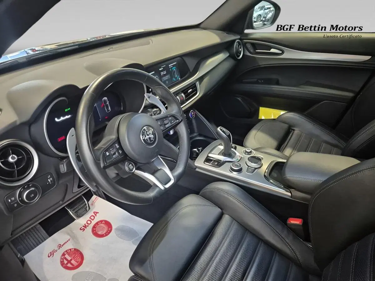 Alfa Romeo Stelvio usata a Padova (11)