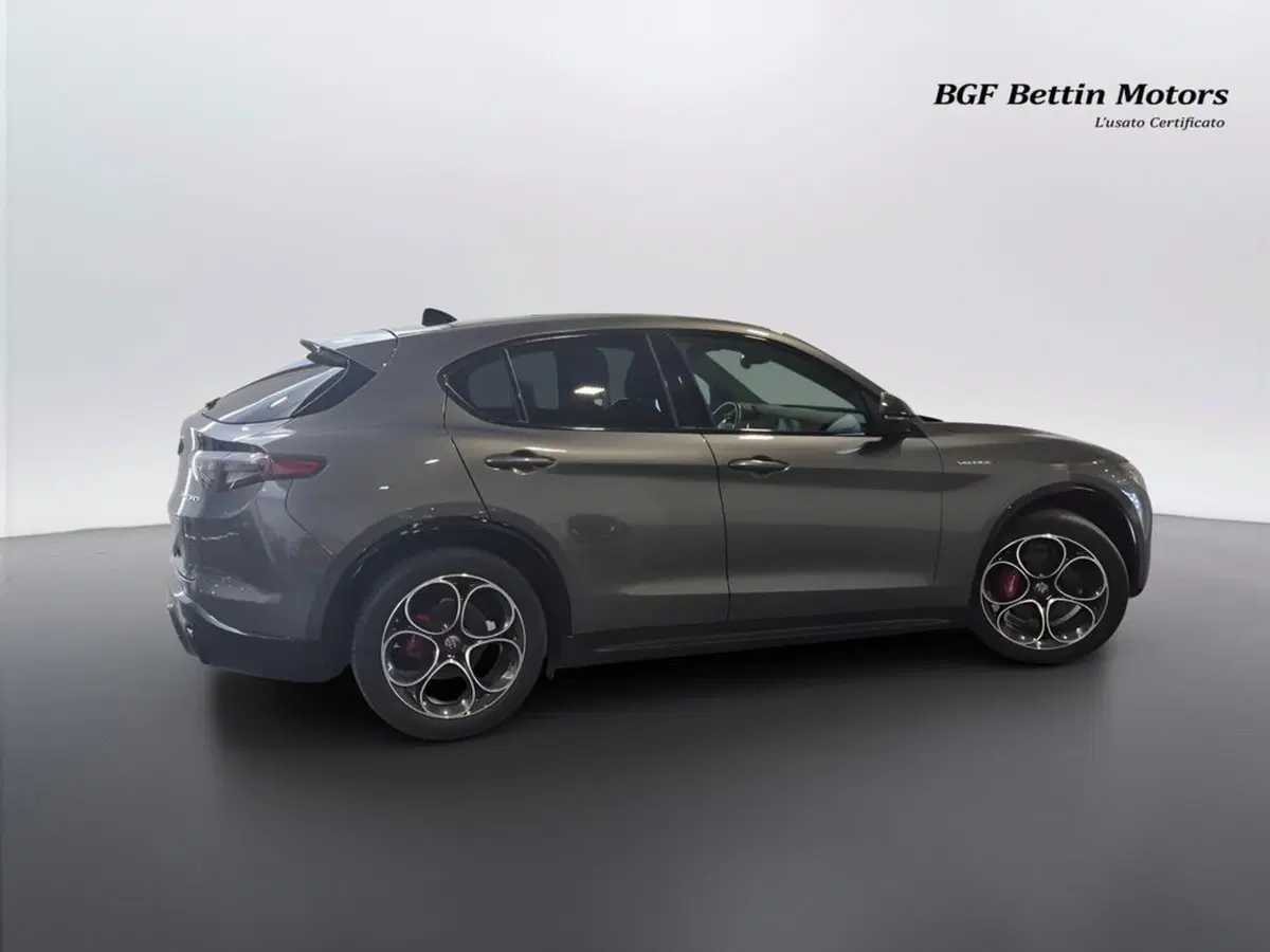 Alfa Romeo Stelvio usata a Padova (5)