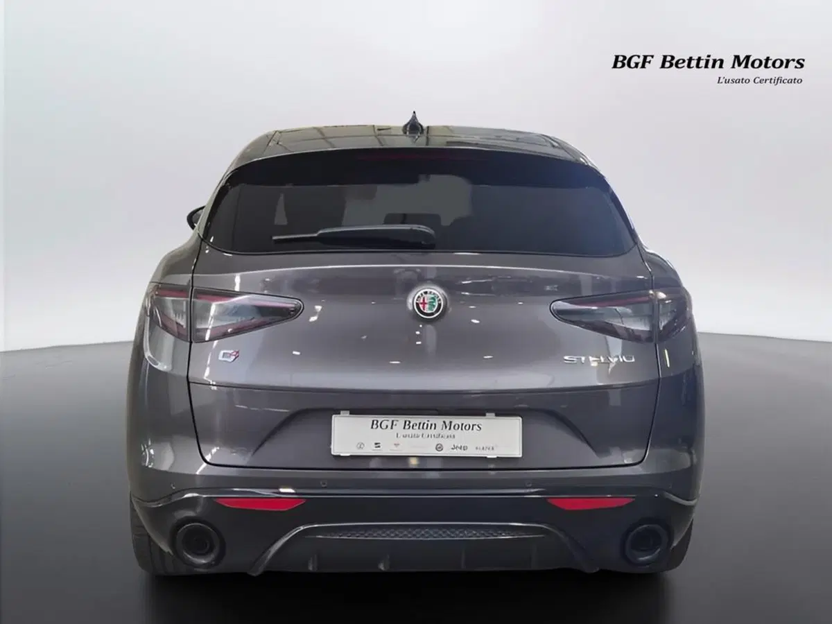 Alfa Romeo Stelvio usata a Padova (8)