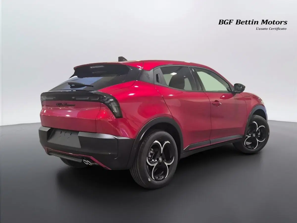 Alfa Romeo Junior nuova a Padova (6)