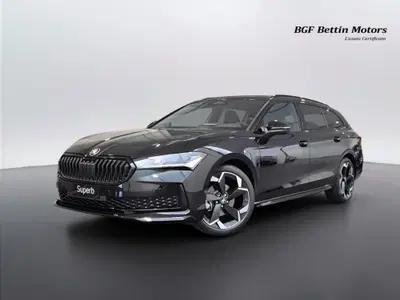 Skoda Superb Station Wagon 2.0 TDI EVO 150 CV SCR DSG Wagon SportLine nuova a Piove di Sacco