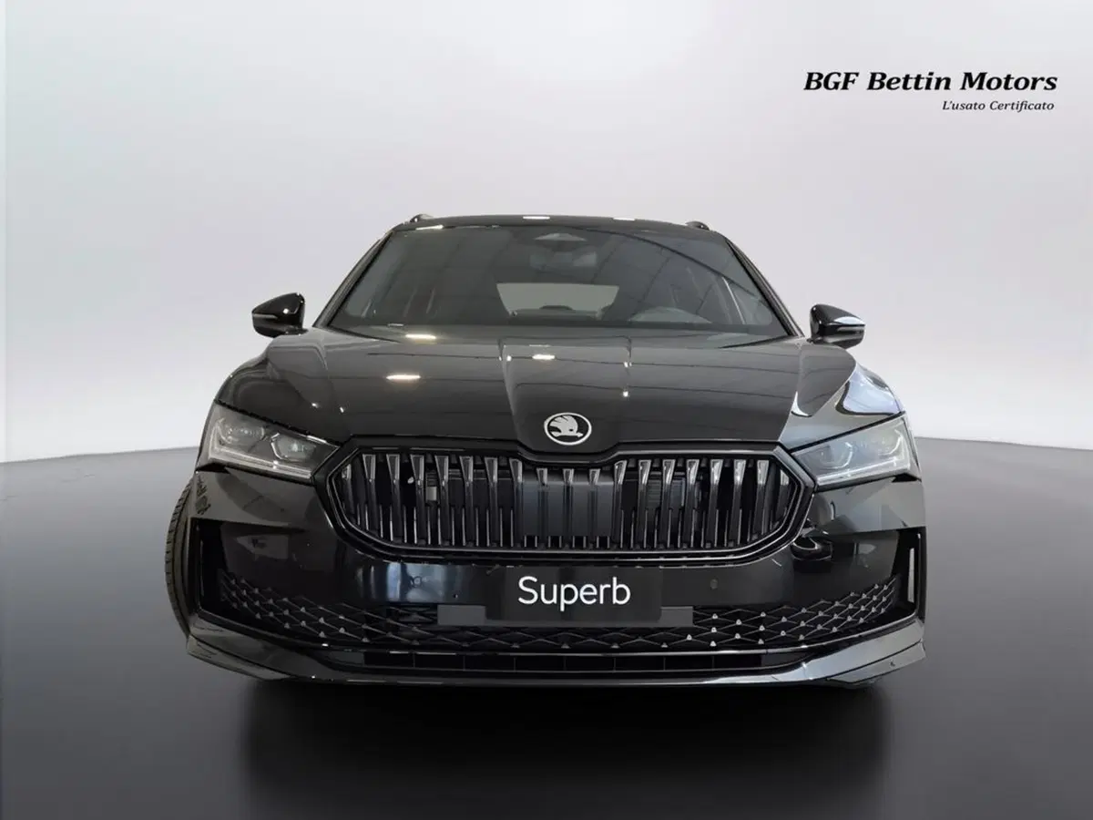 Skoda Superb Station Wagon nuova a Padova (7)