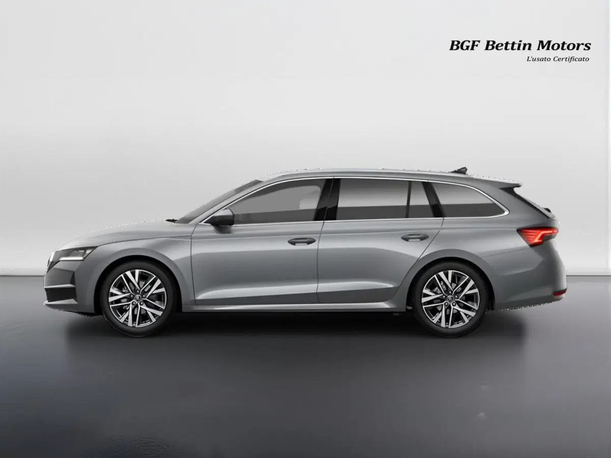 Skoda Octavia Station Wagon nuova a Padova (3)