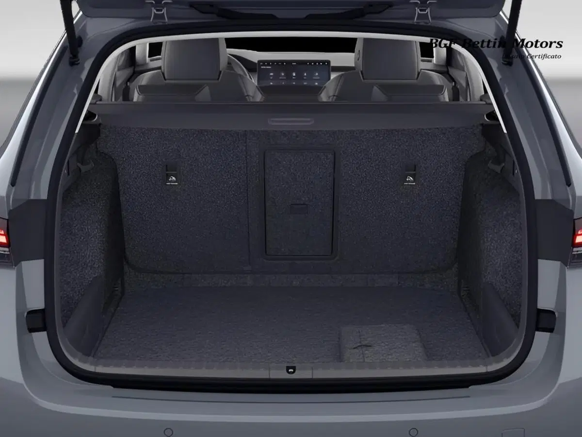 Skoda Octavia Station Wagon nuova a Padova (6)