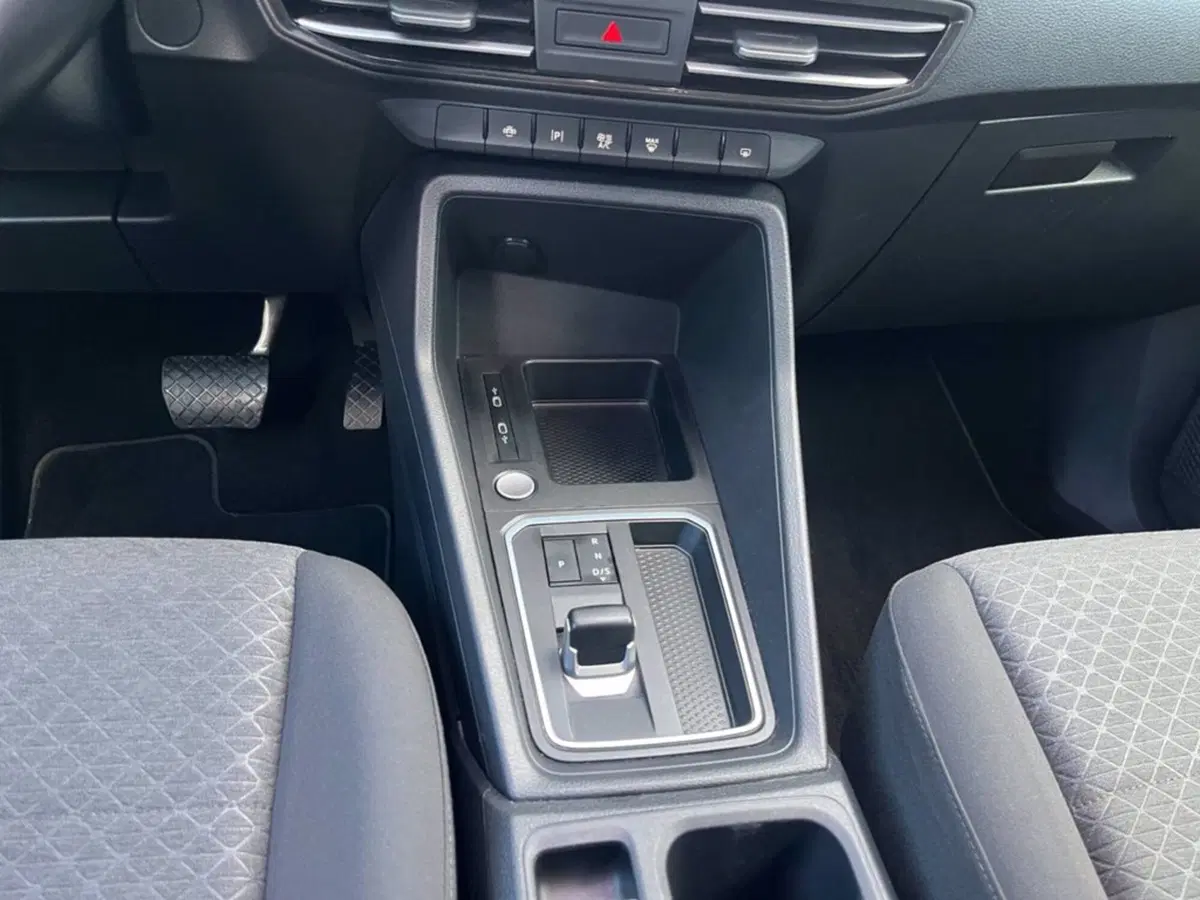 Ford Tourneo Connect usata a Milano (17)