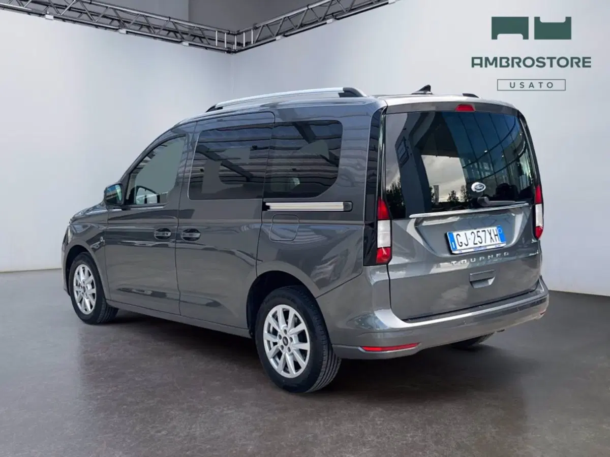 Ford Tourneo Connect usata a Milano (3)