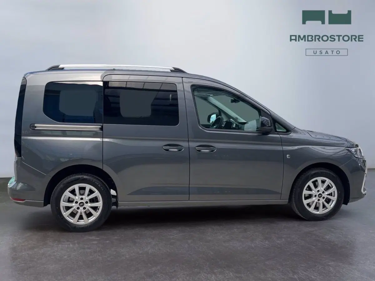 Ford Tourneo Connect usata a Milano (6)