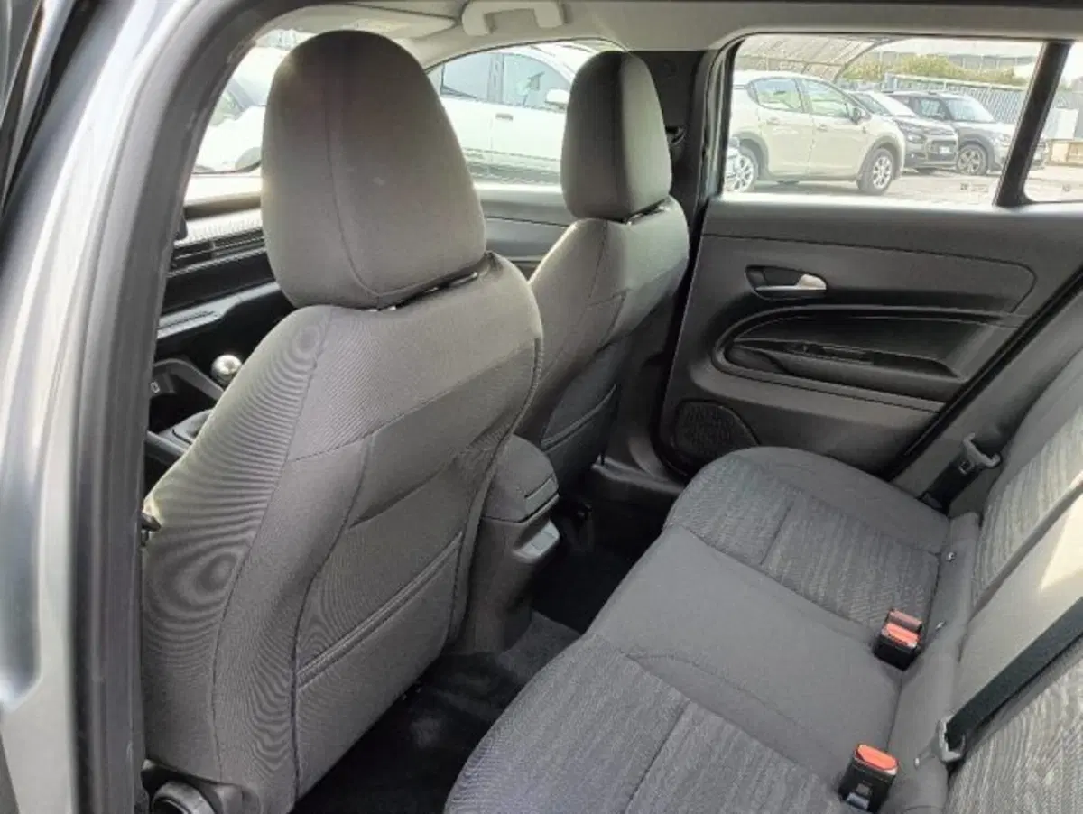 Jeep Avenger nuova a Brescia (18)