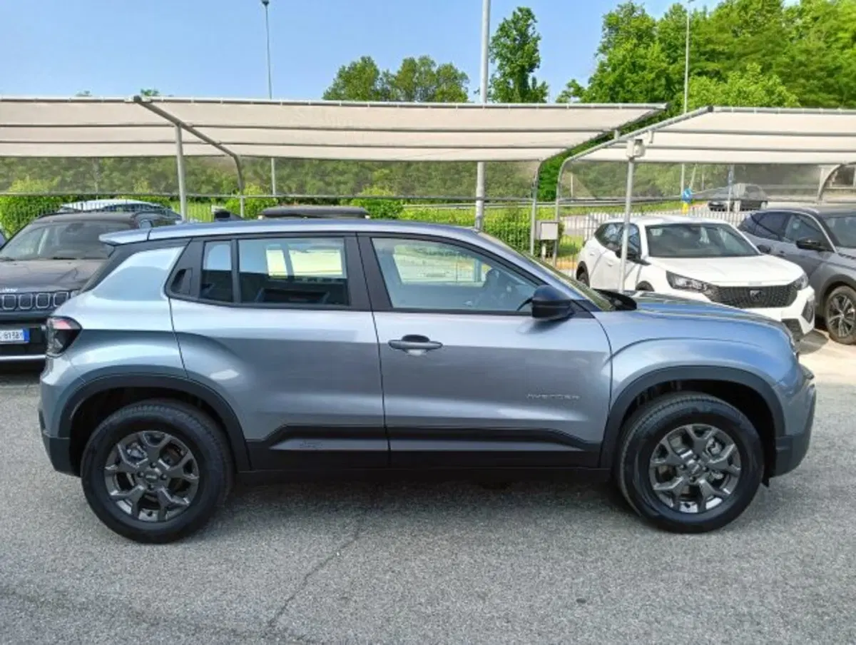 Jeep Avenger nuova a Brescia (4)