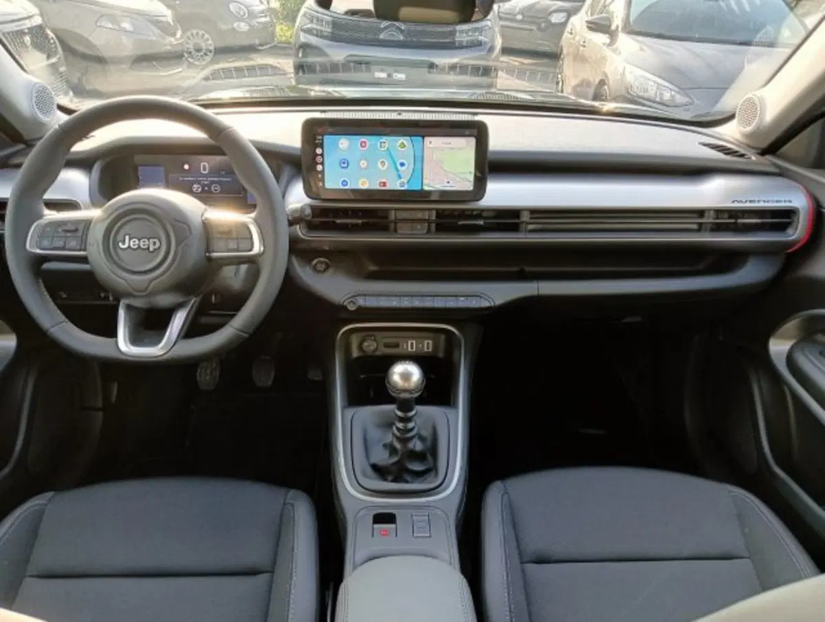 Jeep Avenger nuova a Brescia (10)