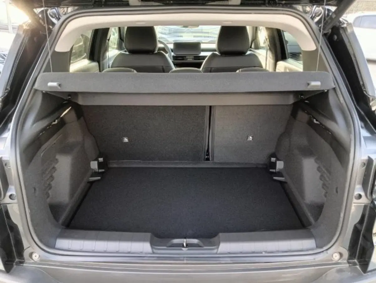 Jeep Avenger nuova a Brescia (14)