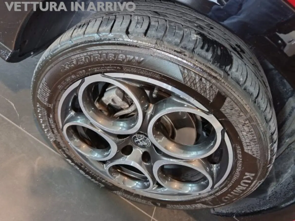 Alfa Romeo Tonale usata a Modena (8)