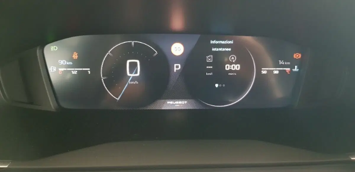 Peugeot 2008 nuova a Pordenone (12)
