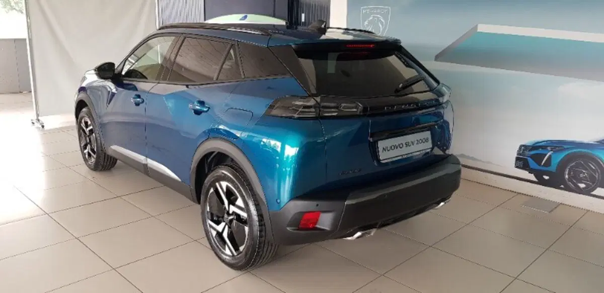 Peugeot 2008 nuova a Pordenone (4)