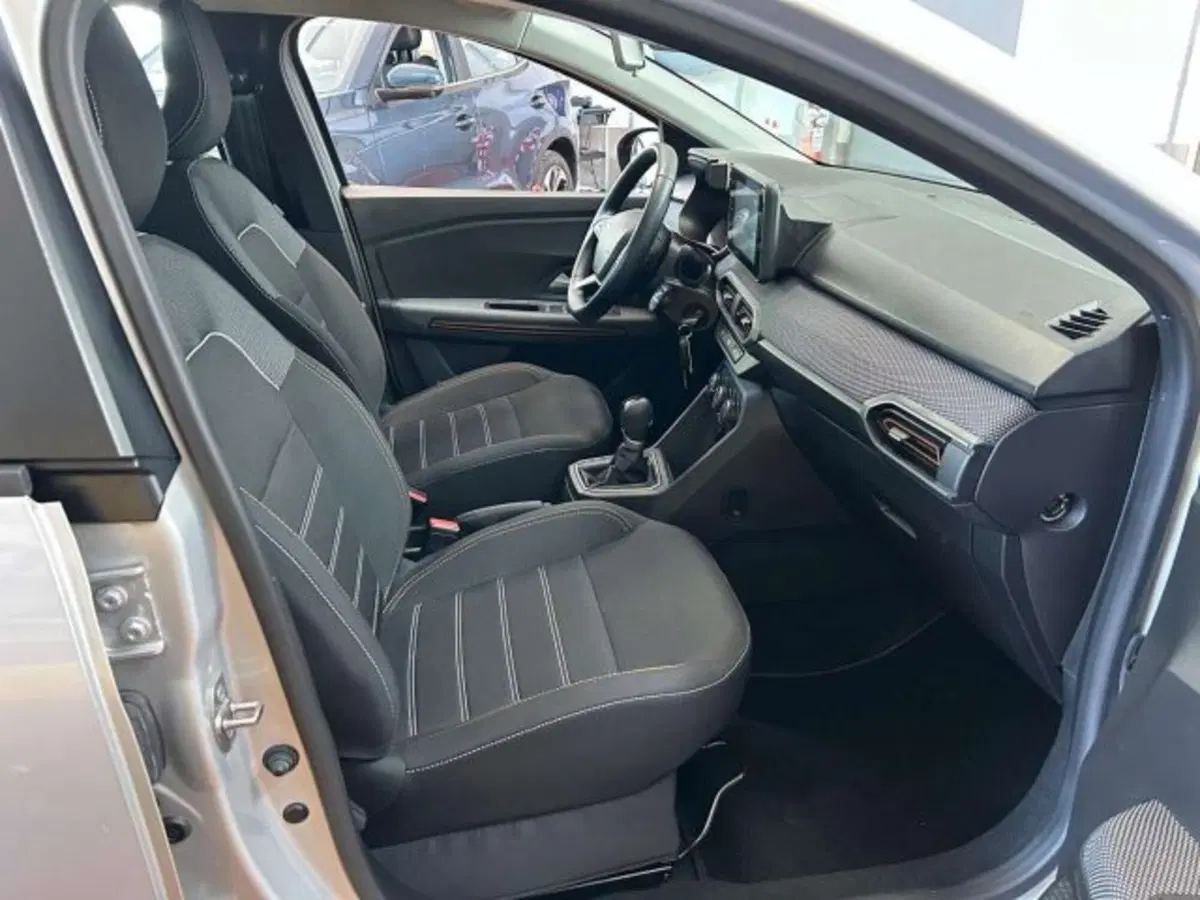 Dacia Sandero usata a Firenze (15)