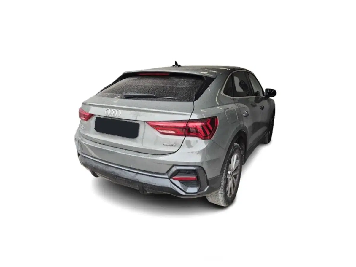 Audi Q3 Sportback usata a Bari (11)
