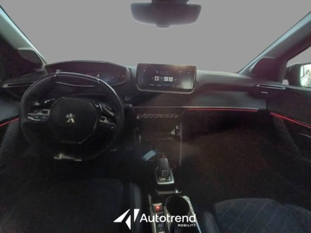 Peugeot 208 usata a Bari (16)