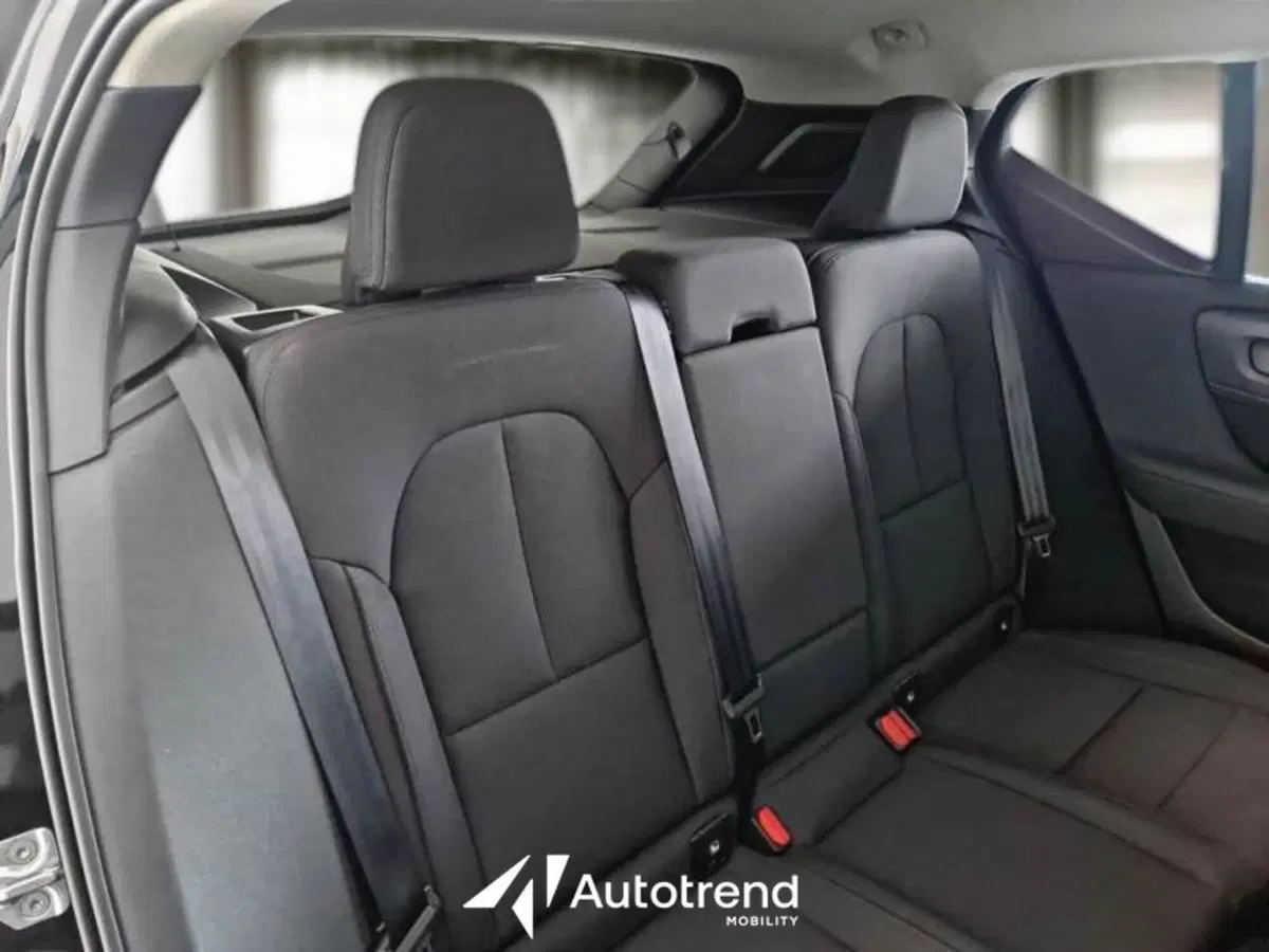 Volvo XC40 usata a Bari (10)