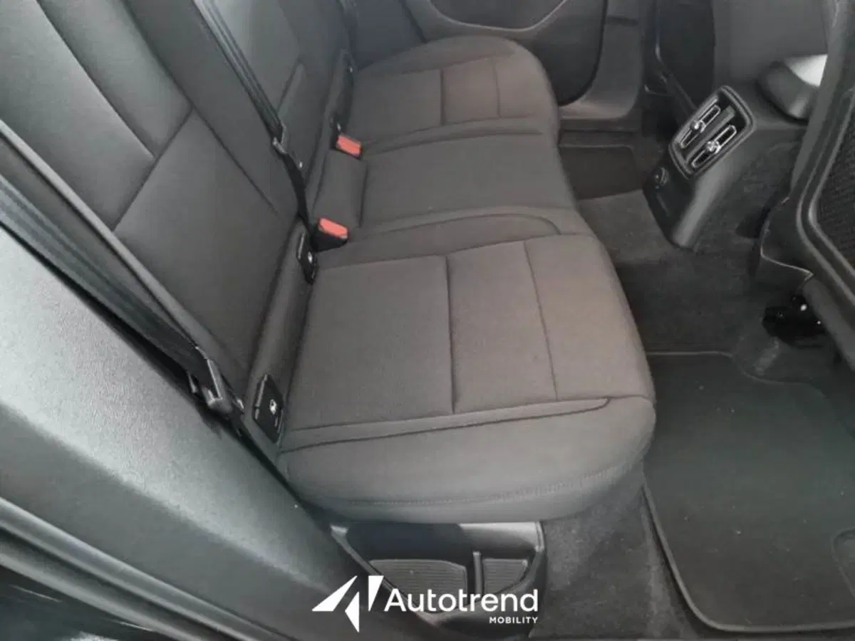 Volvo XC40 usata a Bari (11)