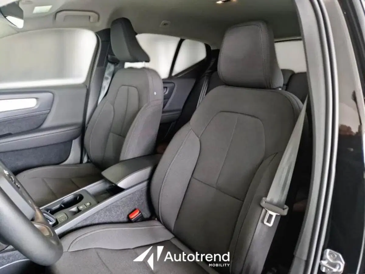 Volvo XC40 usata a Bari (17)