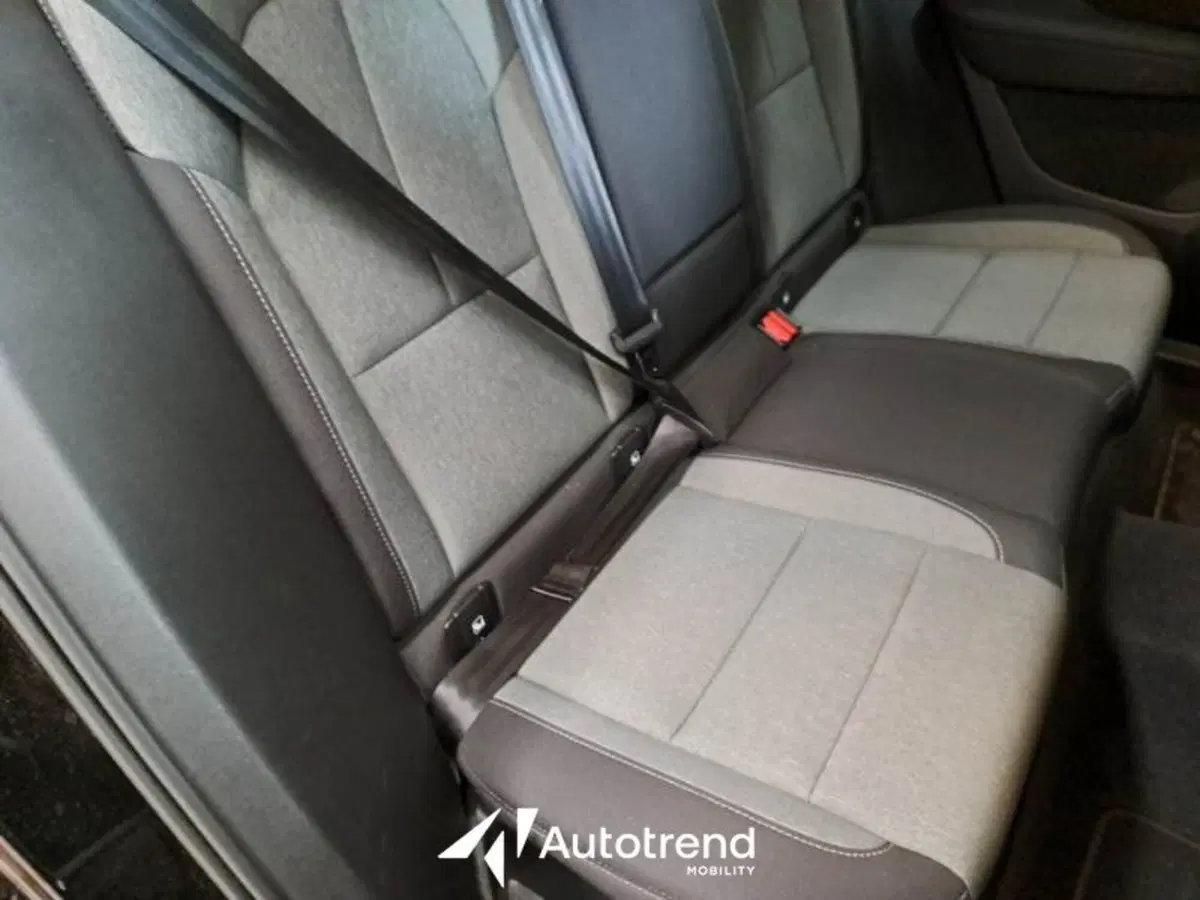 Volvo XC40 usata a Bari (13)