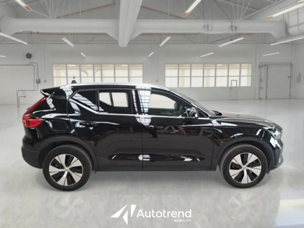 Volvo XC40 usata a Bari (5)