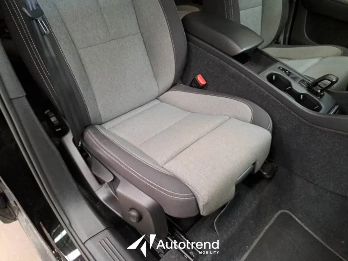 Volvo XC40 usata a Bari (8)