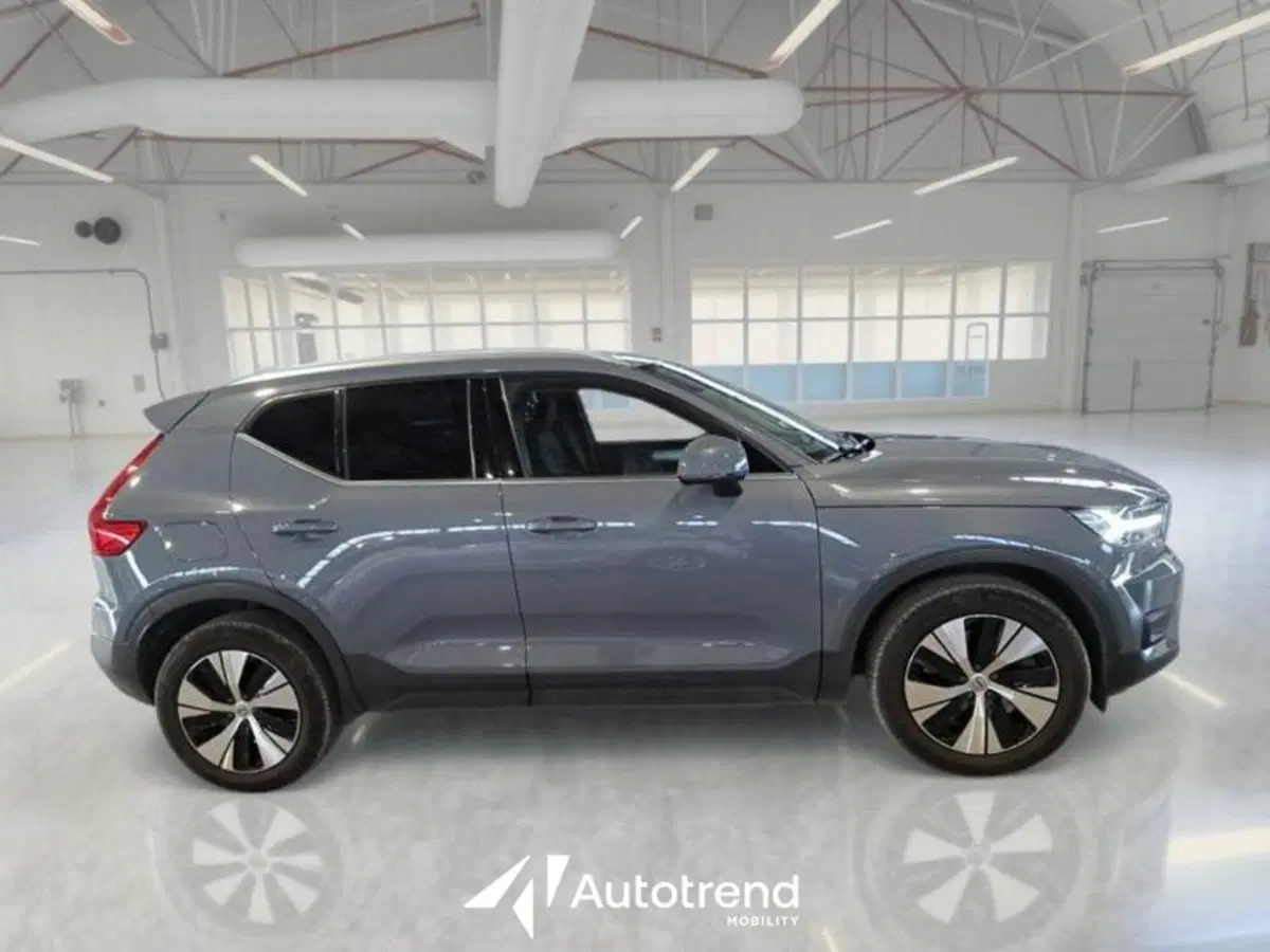 Volvo XC40 usata a Bari (17)