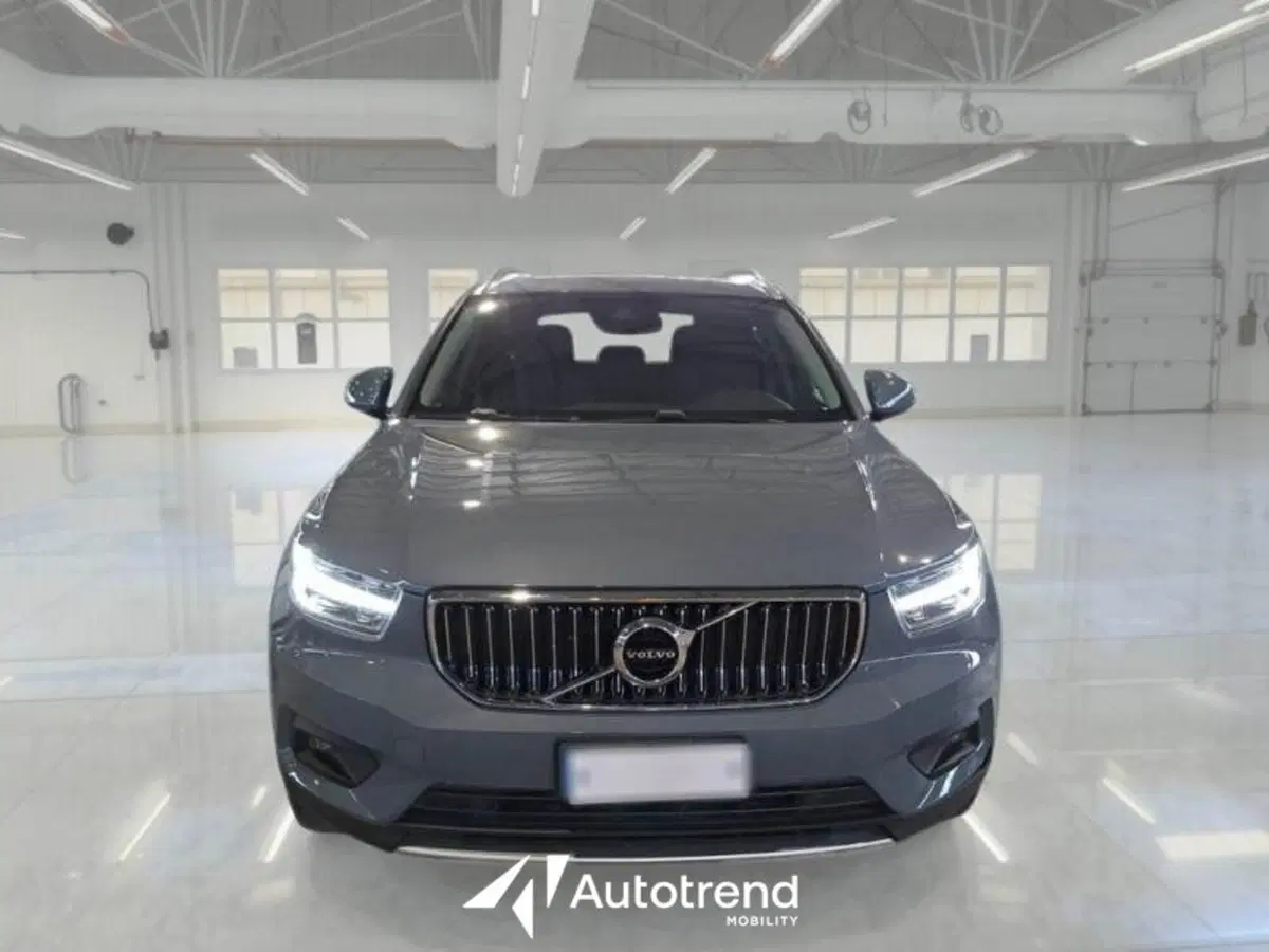Volvo XC40 usata a Bari (3)