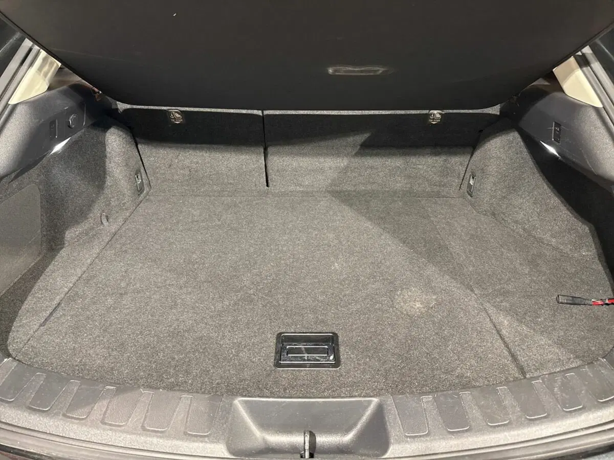 Lexus UX usata a Sondrio (15)