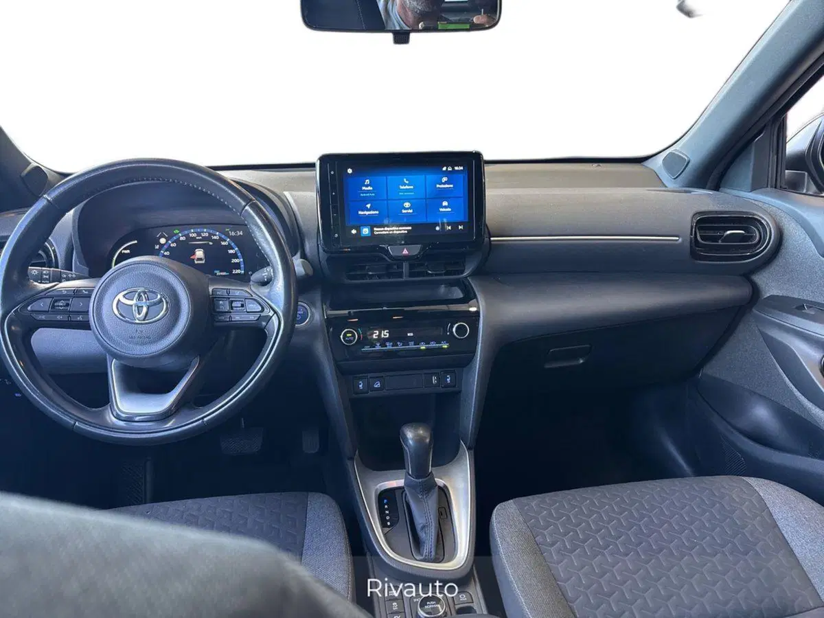 Toyota Yaris Cross usata a Como (12)