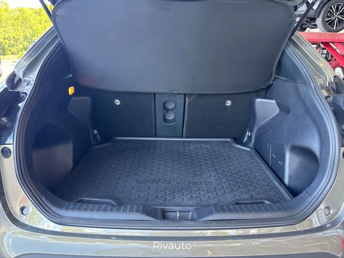 Toyota Yaris Cross usata a Como (6)