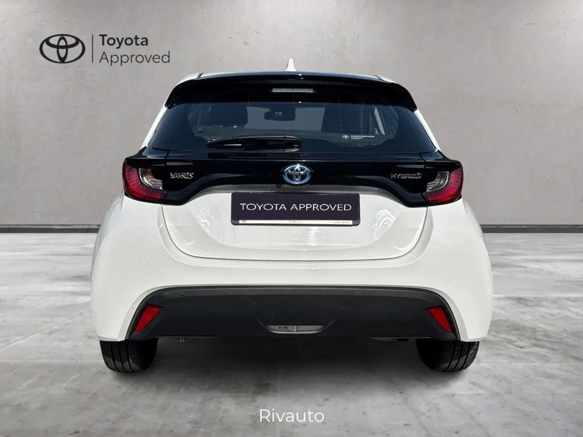Toyota Yaris usata a Como (12)