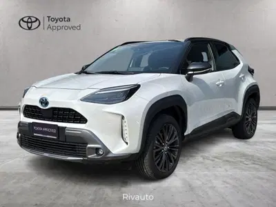 Toyota Yaris Cross 1.5 Hybrid 5p. E-CVT AWD-i Adventure del 2023 usata a Como