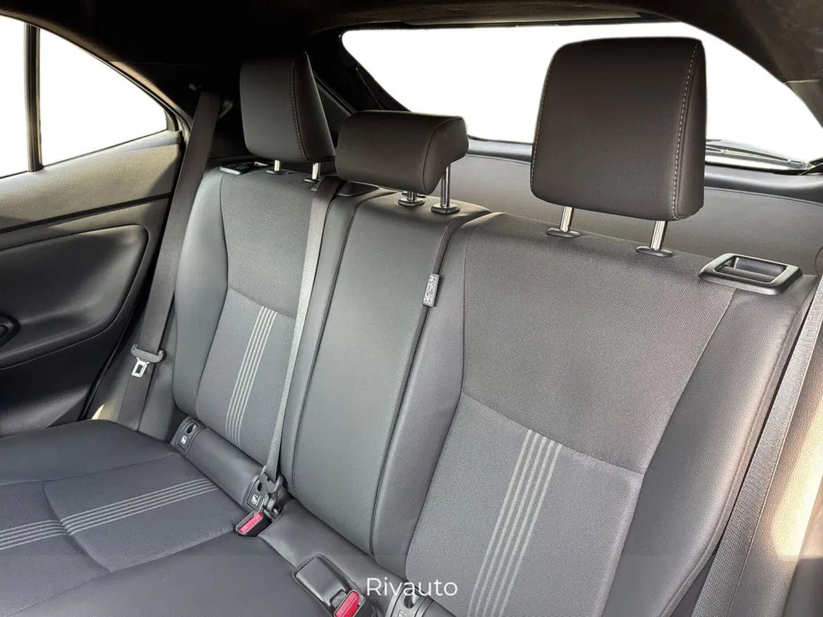 Toyota Yaris Cross usata a Como (11)