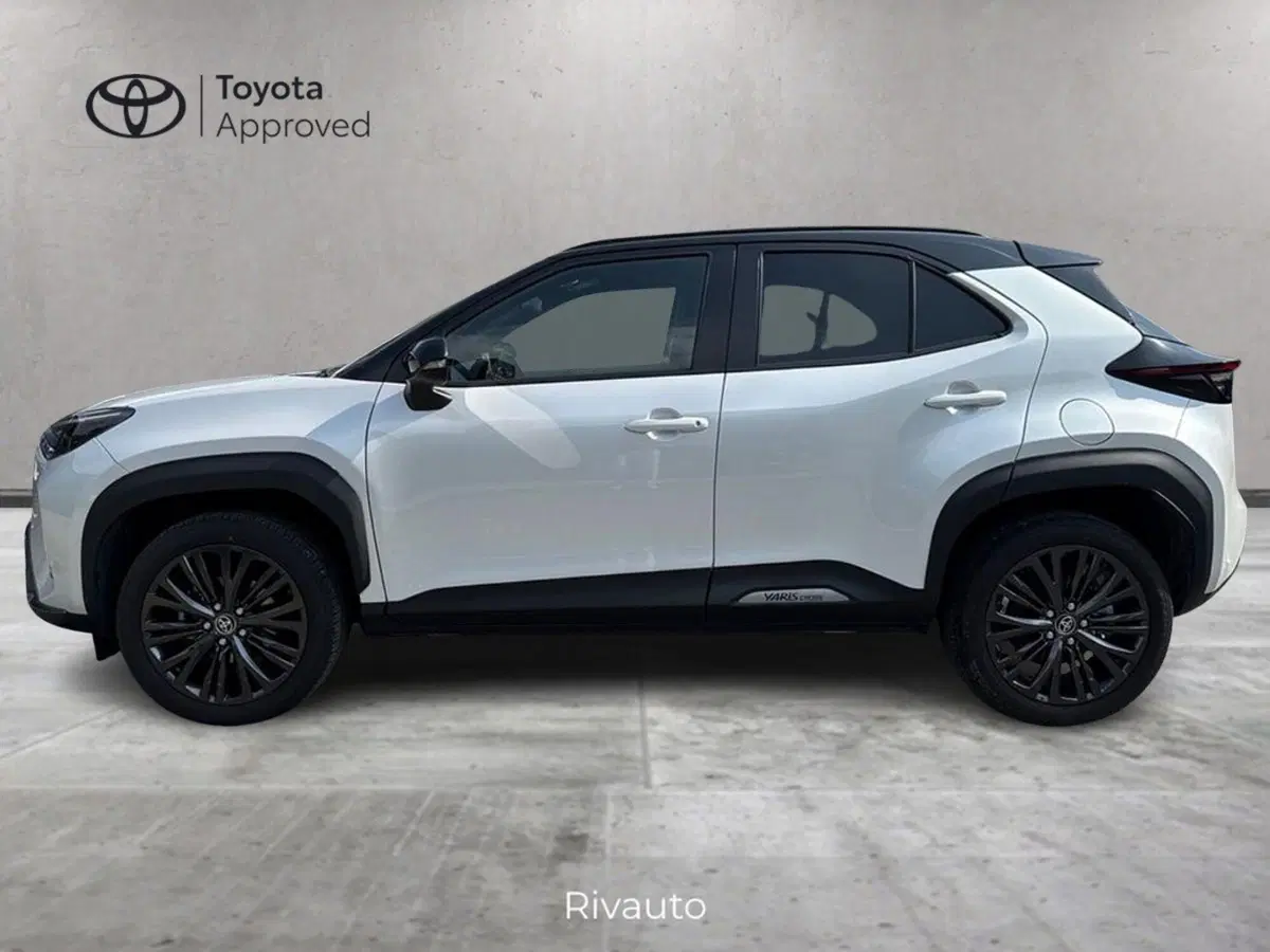 Toyota Yaris Cross usata a Como (3)