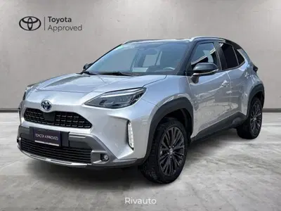 Toyota Yaris Cross 1.5 Hybrid 5p. E-CVT AWD-i Adventure del 2022 usata a Como