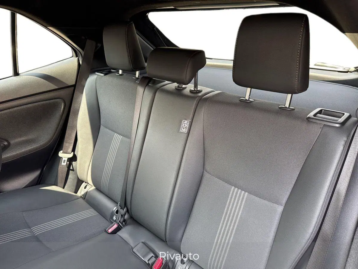 Toyota Yaris Cross usata a Como (11)