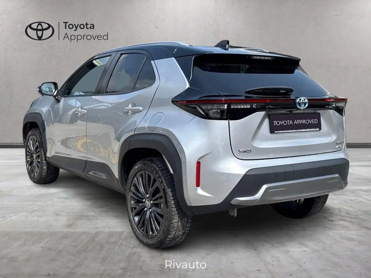 Toyota Yaris Cross usata a Como (5)