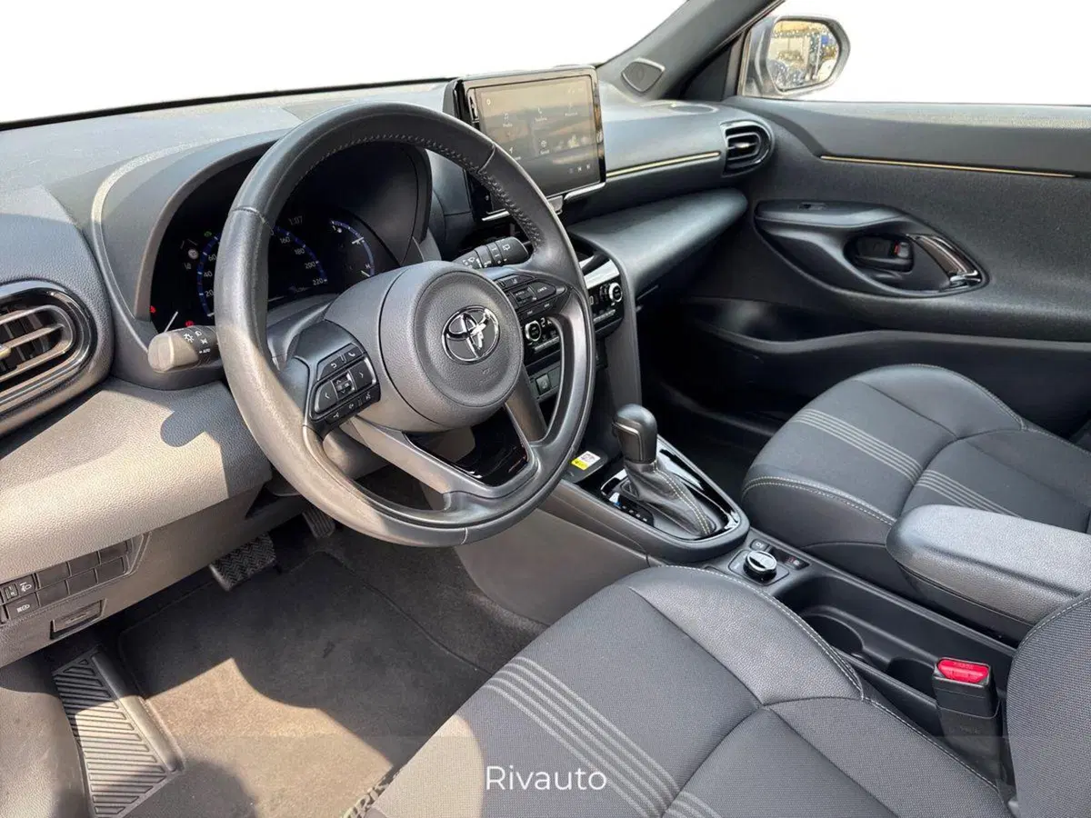 Toyota Yaris Cross usata a Como (7)