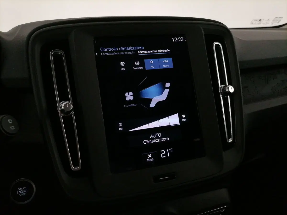 VOLVO Veicoli Commerciali XC40 usata a Roma (15)