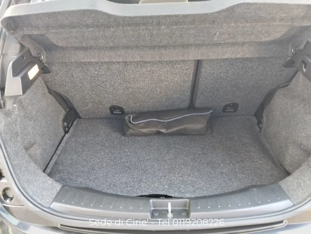 Lancia Ypsilon usata a Torino (12)