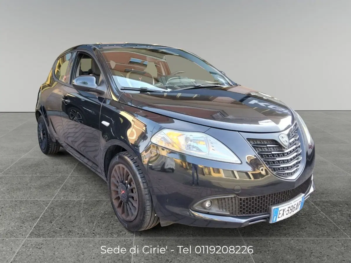 Lancia Ypsilon usata a Torino (2)