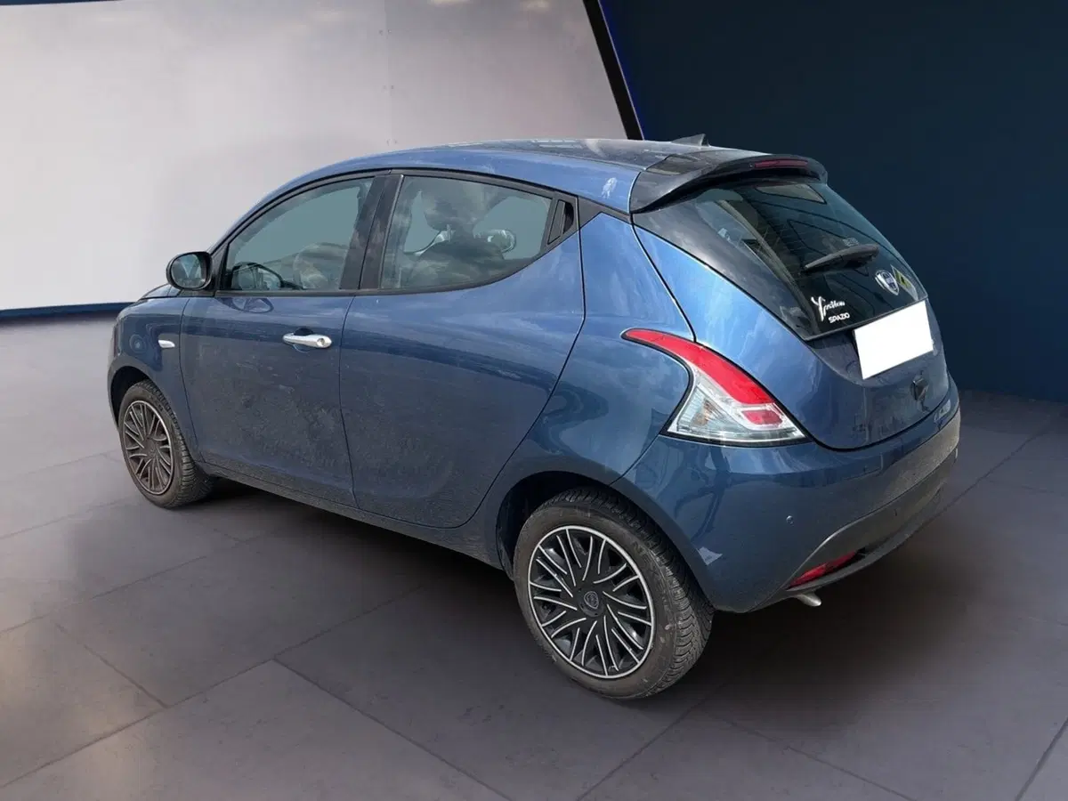 Lancia Ypsilon usata a Torino (4)