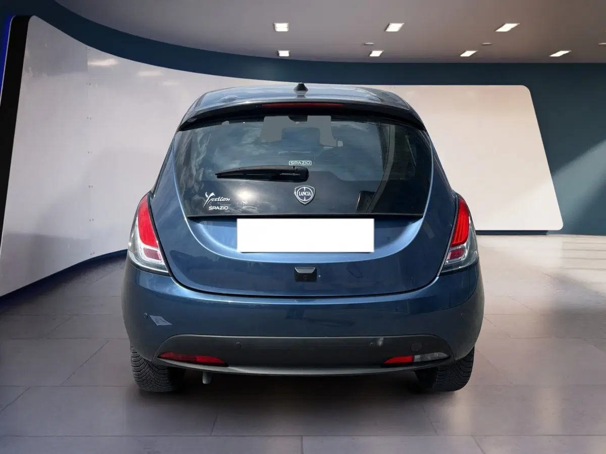 Lancia Ypsilon usata a Torino (5)