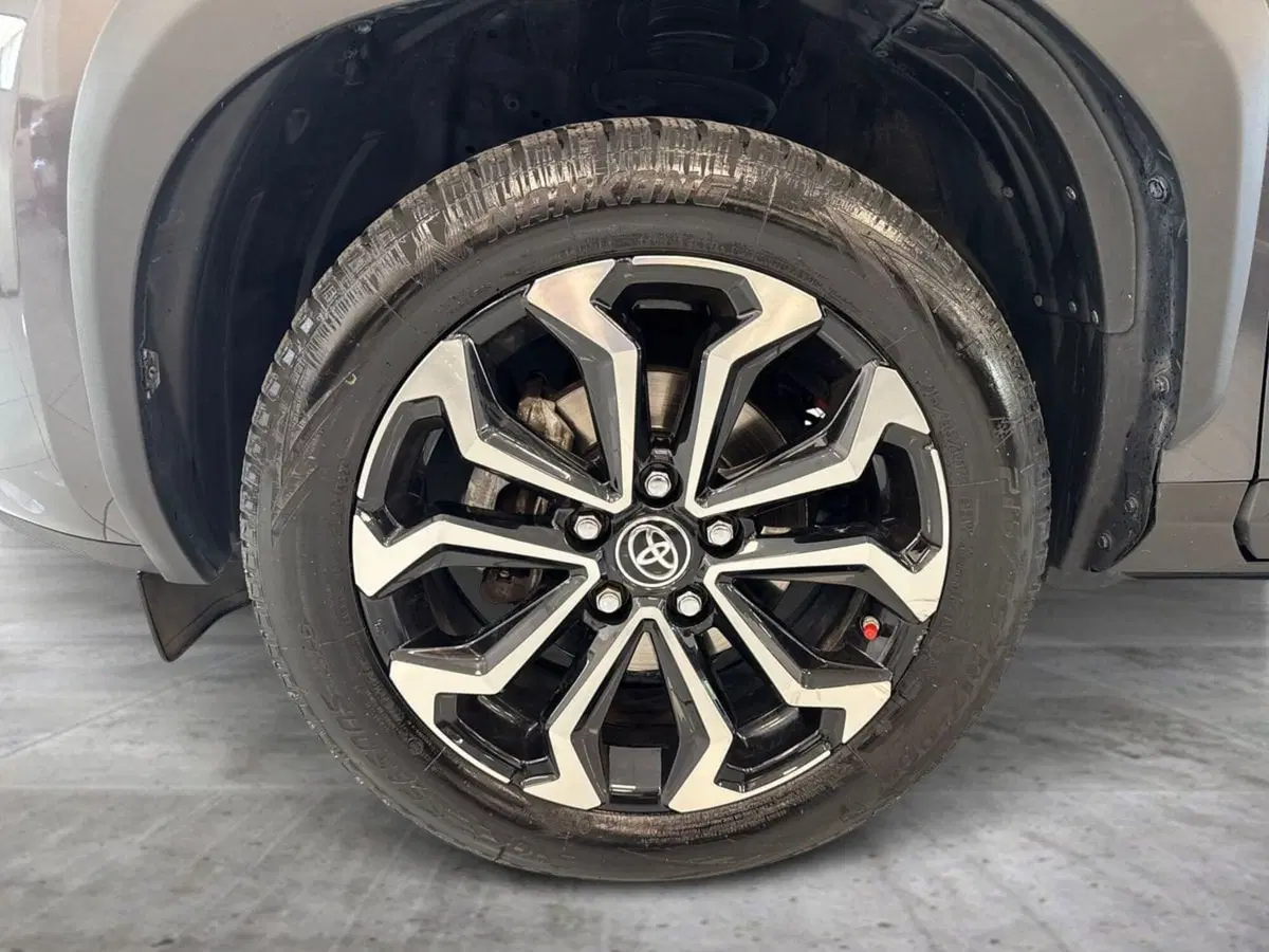 Toyota Yaris Cross usata a Prato (13)