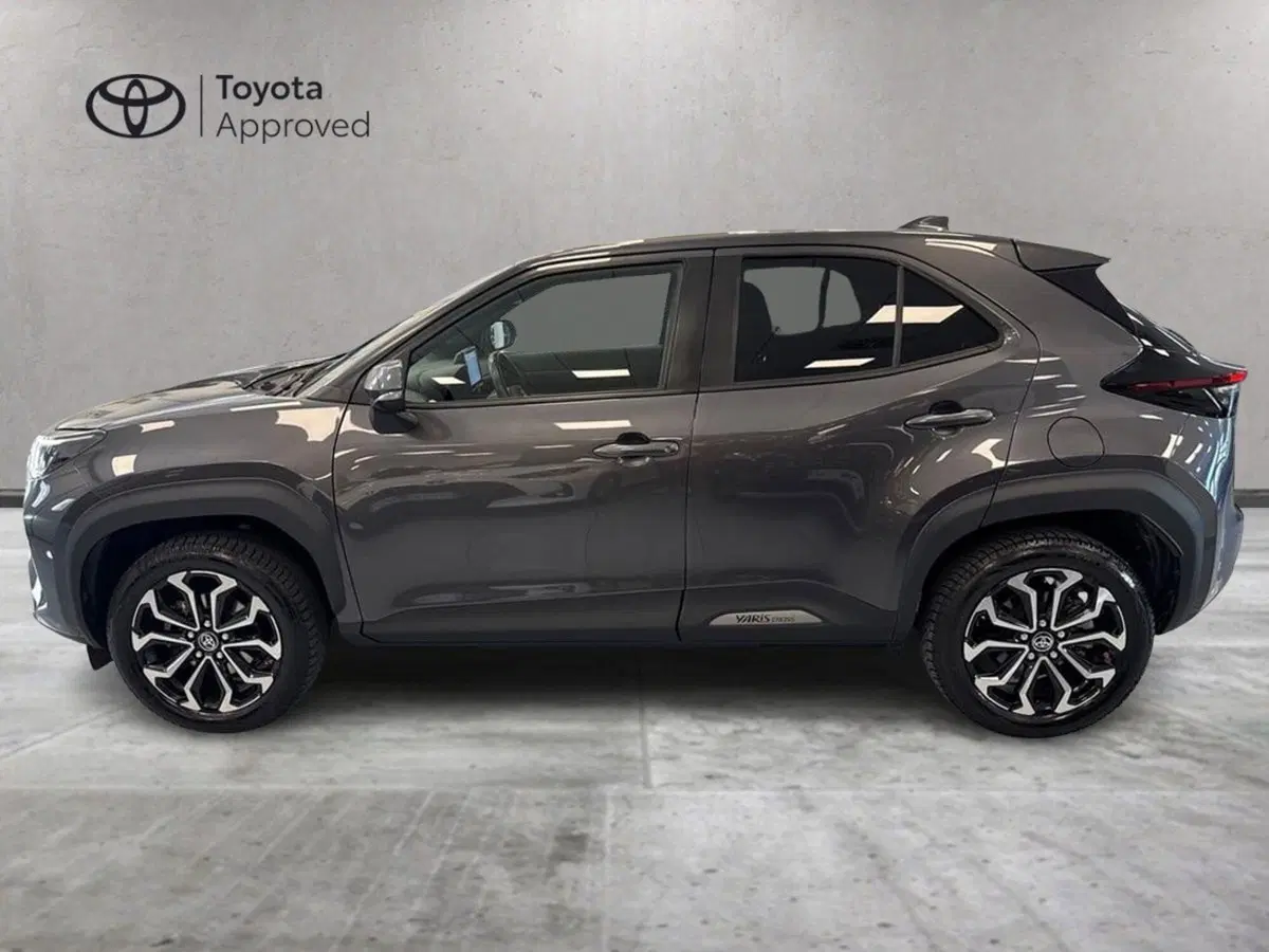 Toyota Yaris Cross usata a Prato (3)