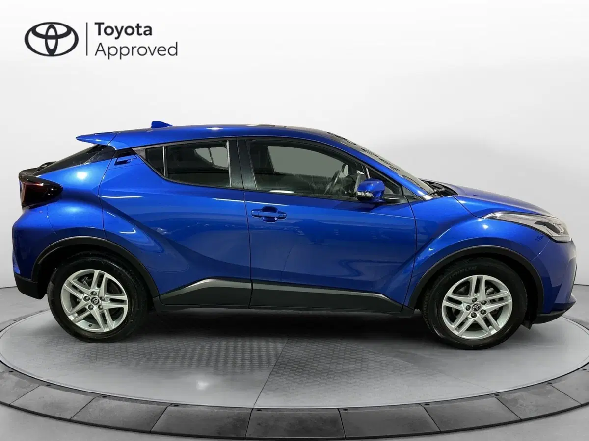Toyota Toyota C-HR usata a Milano (14)