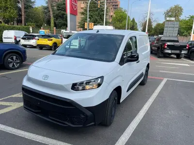 Toyota Proace City Furgone City 1.5D 100cv S&amp;S L1 S Active nuova a San Lazzaro di Savena