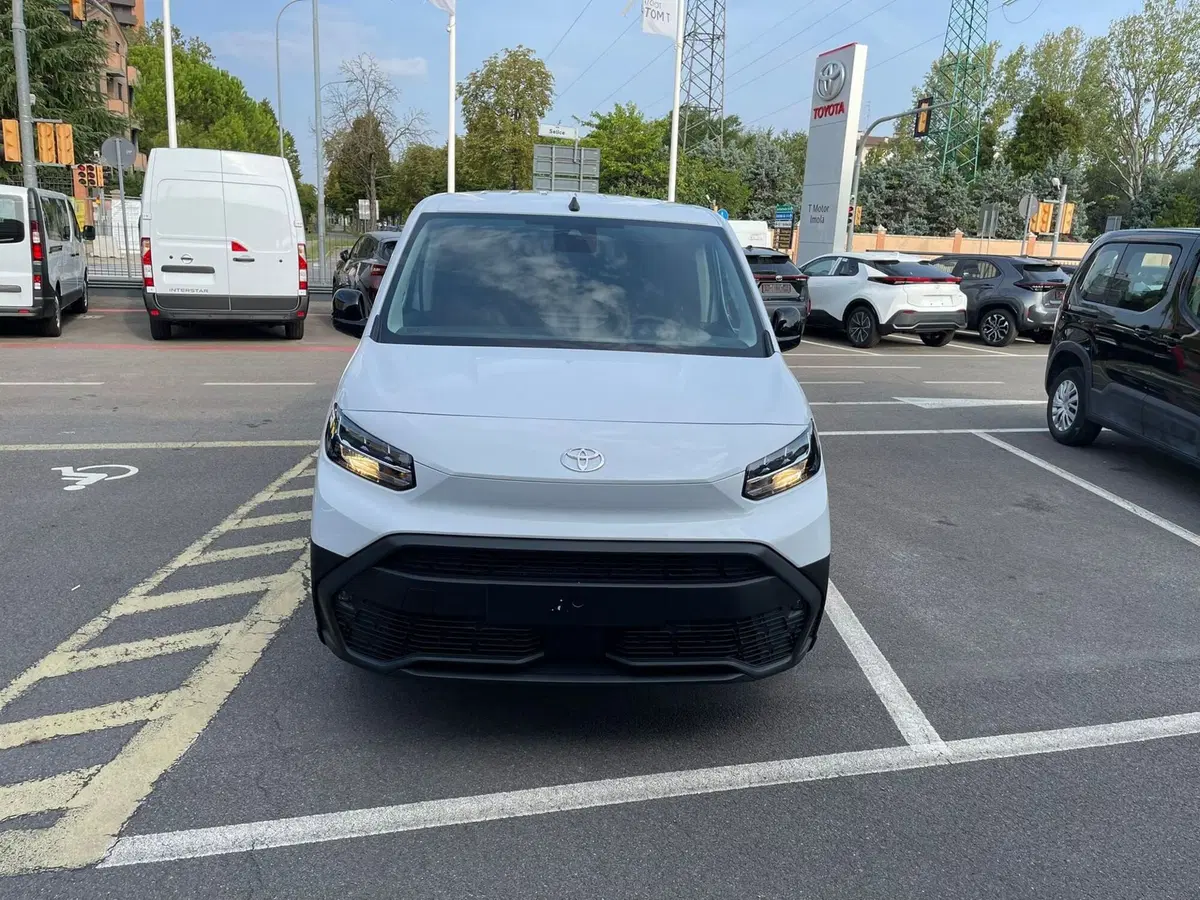Toyota Proace City Furgone nuova a Bologna